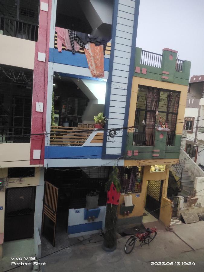 Yashu Guest House Ujjain Exterior foto